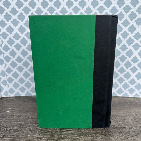 Charlie Thorne and the Lost City by Stuart Gibbs Hardcover Book Pre-Loved - Picture 6 of 7